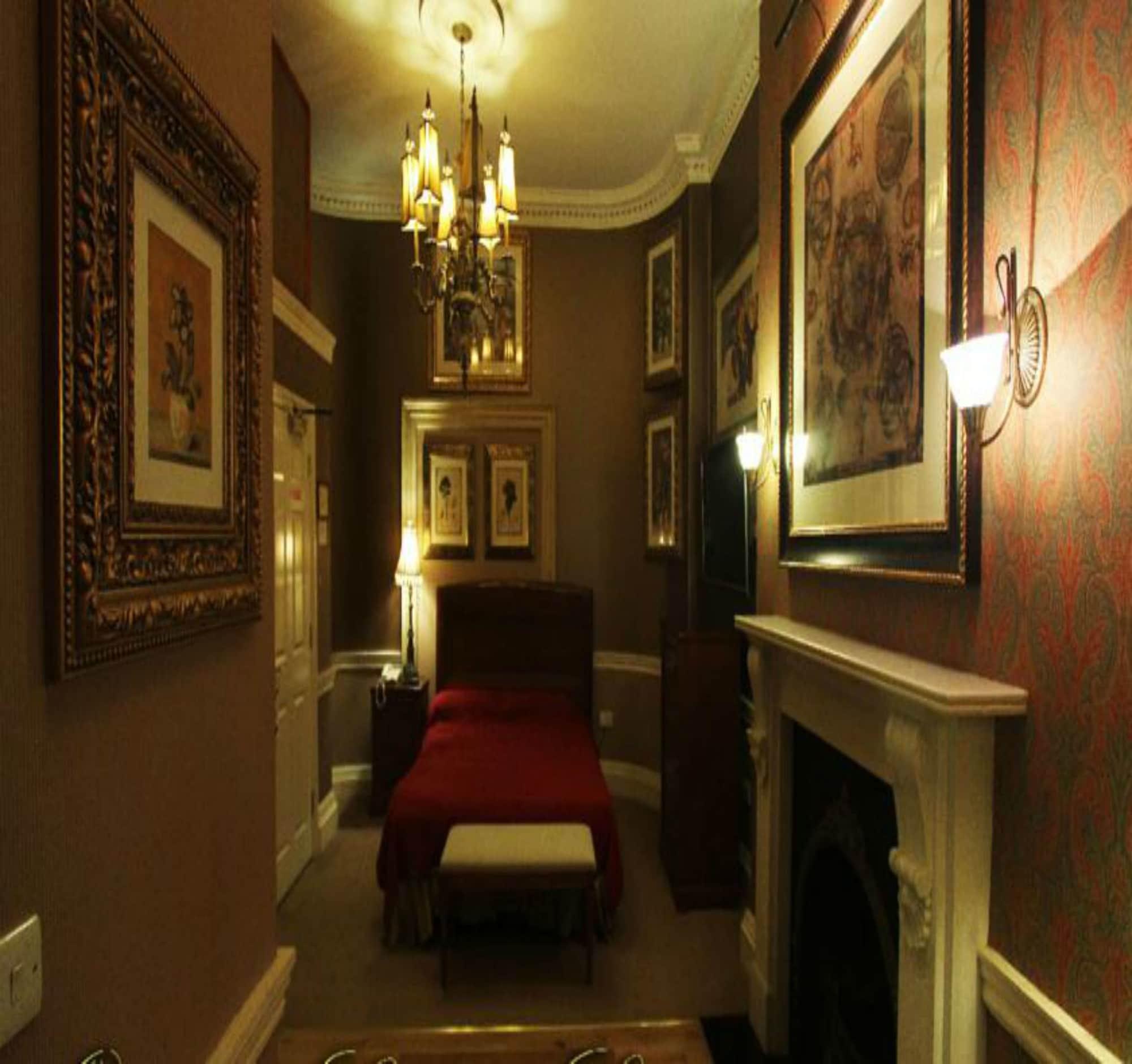 Opulence Central Hotel 4*